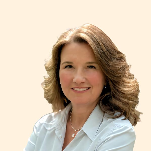 Elizabeth Decker, Therapist