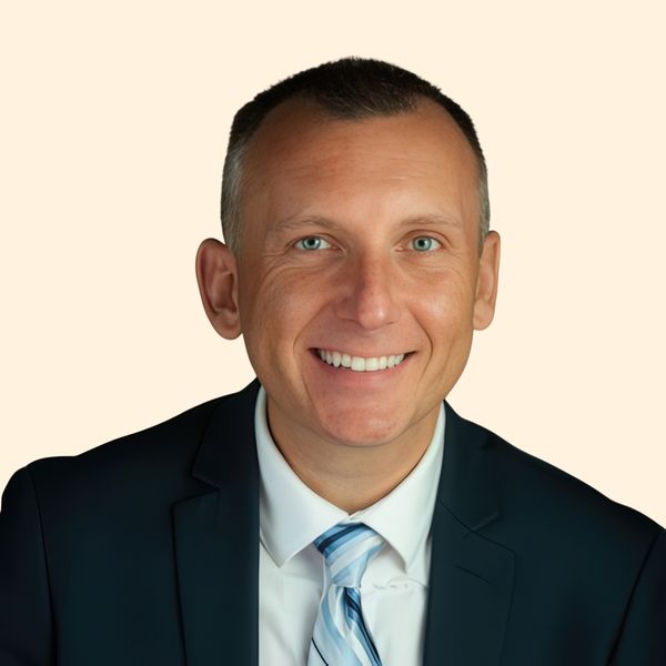 Michael Rospenda, Therapist