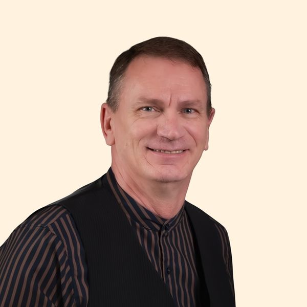 Ronald Crampton, Therapist