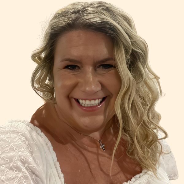 Cara Dyson-O'Connor, Therapist
