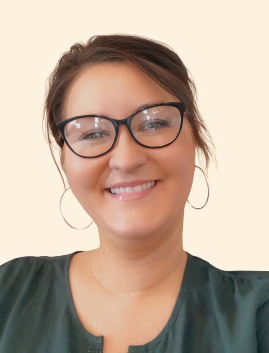Kayla Chapman-Shadik, Therapist