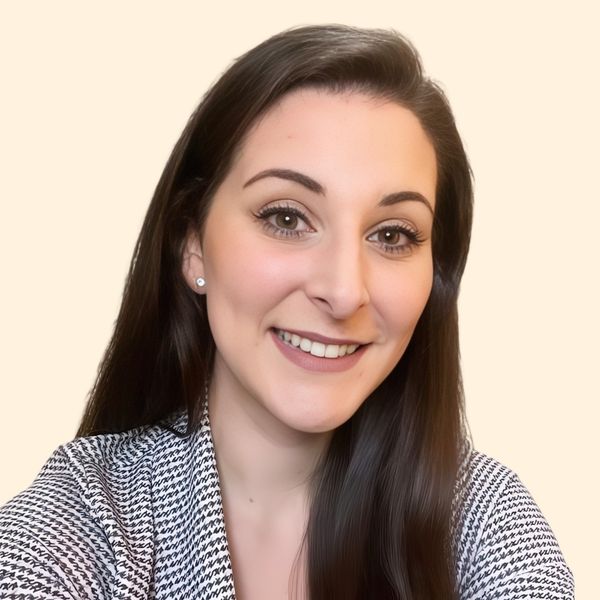 Julianna Sanjuan, Therapist