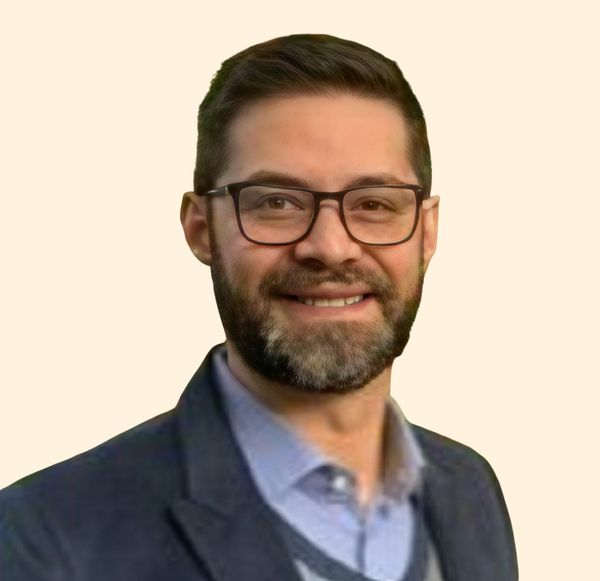 Brian Santiago, Therapist