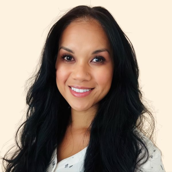 Raizah Soria Saville, Therapist