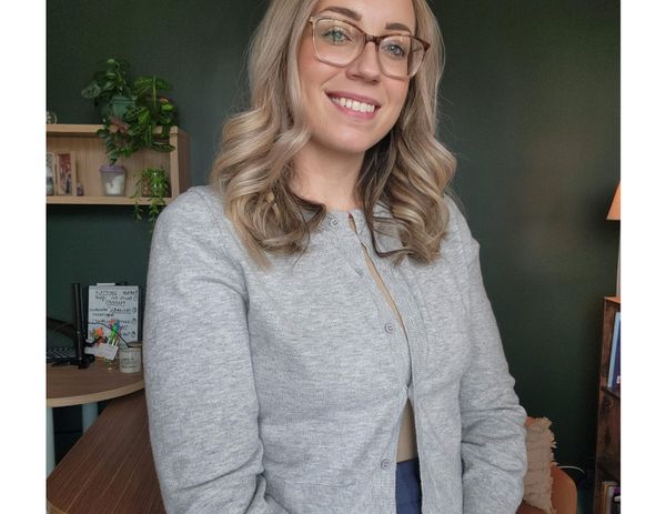 Jessica Newman, Therapist