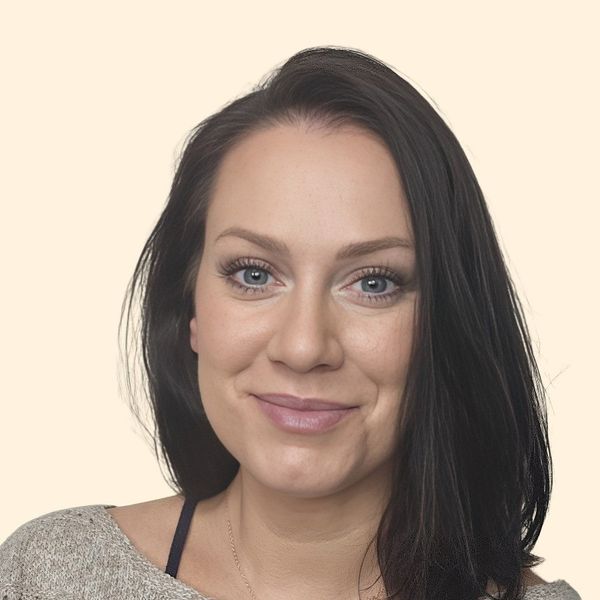Darcy Klika, Therapist