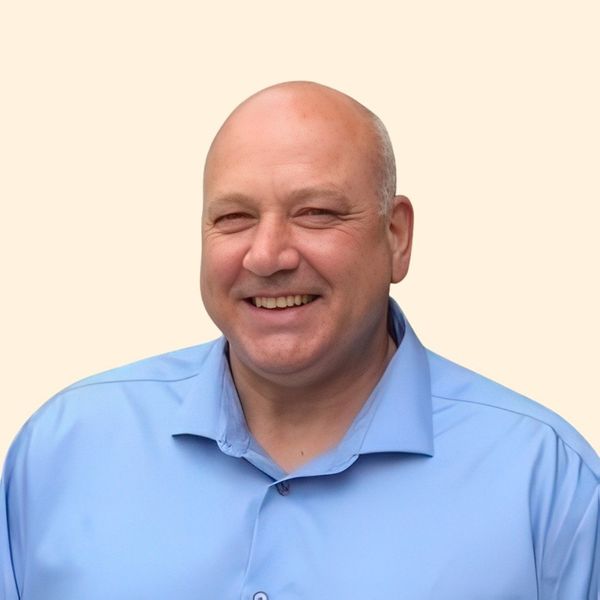 Robert Bender, Therapist