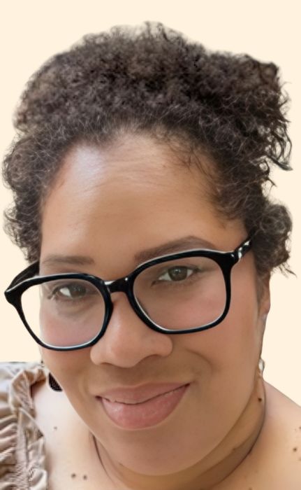 LaToya Edwards, Therapist