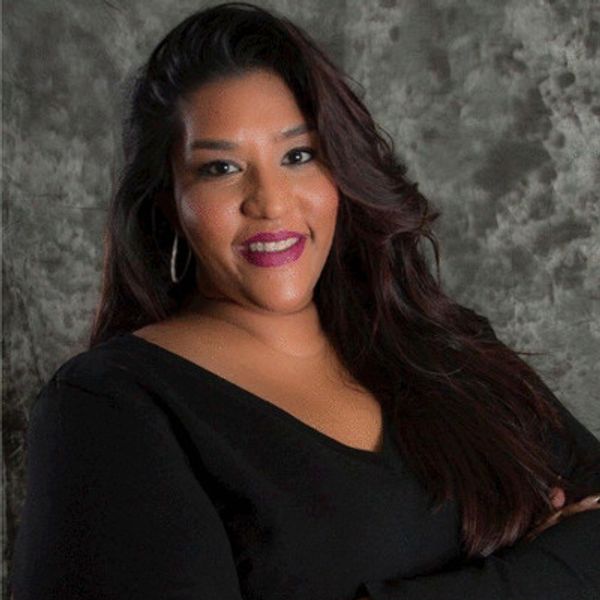 Sheena Sukhai, Therapist