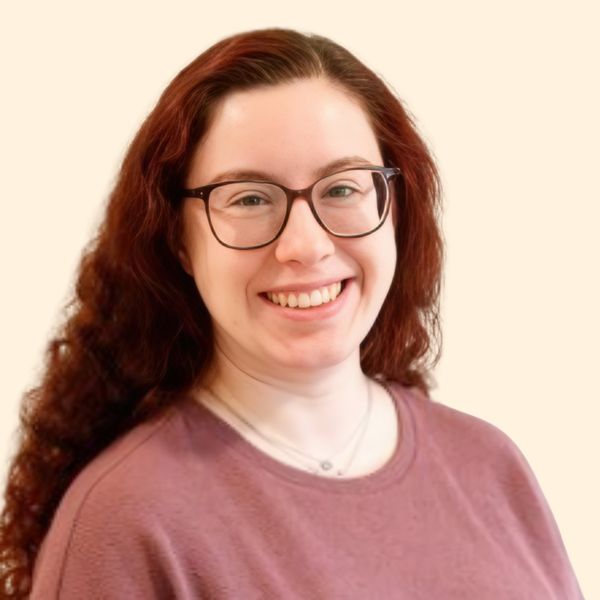 Jenna Nikolopoulos, Therapist