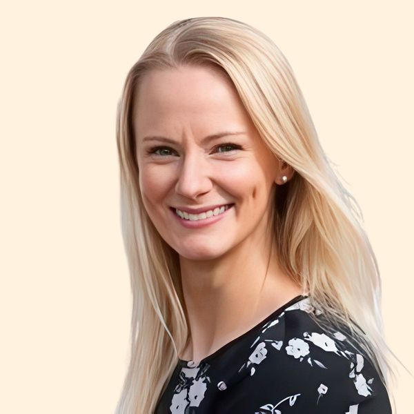 Kara Hale, Therapist