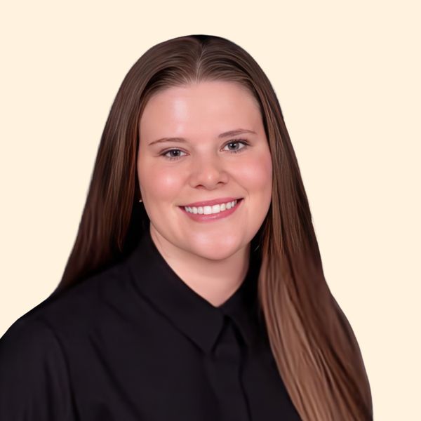 Jessica Bennett, Therapist