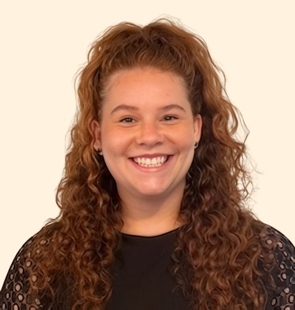 Jasmine Elliston, Therapist