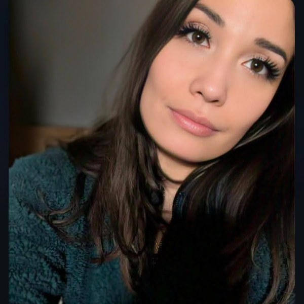 Sage Gonzalez, Therapist