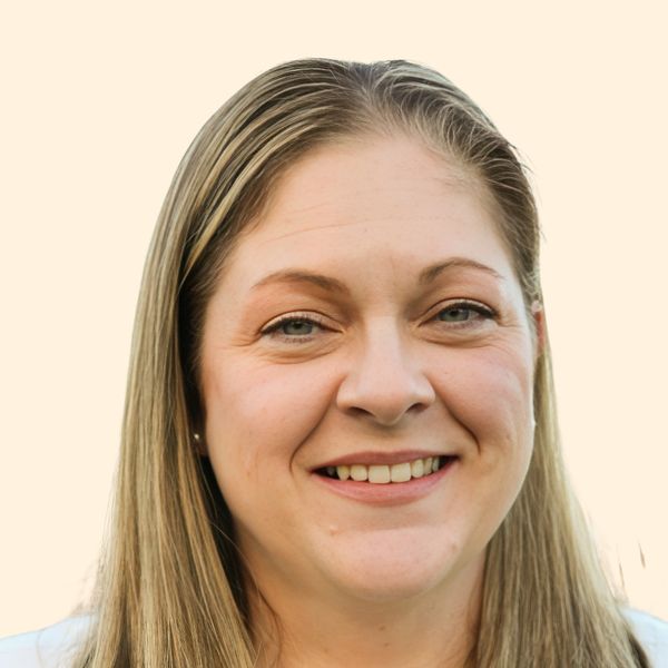 Sarah Shields, Therapist