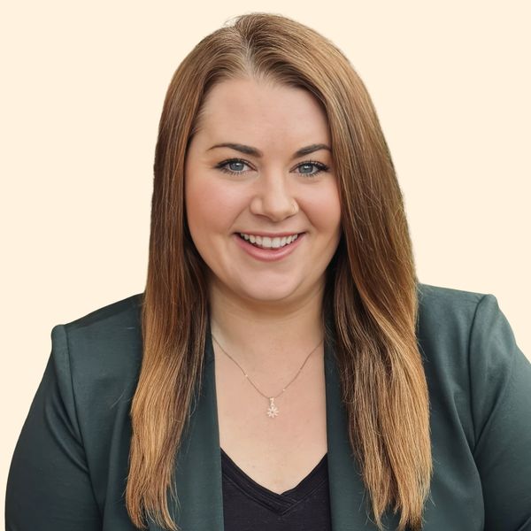 Erin Cochran-Davis, Therapist