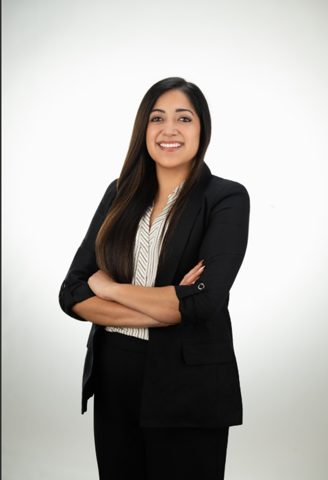 Diana Diaz, Therapist