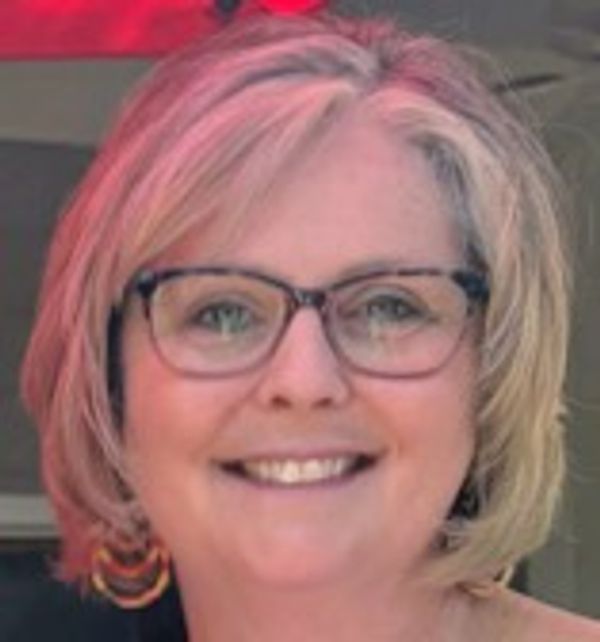 Donna Miller, Therapist