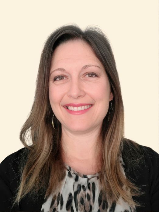 Erika Newitt, Therapist
