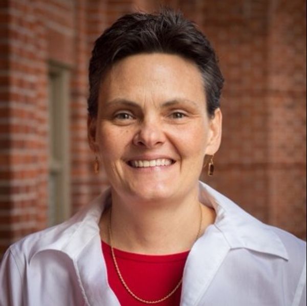 Dr. Julie Graves, Therapist