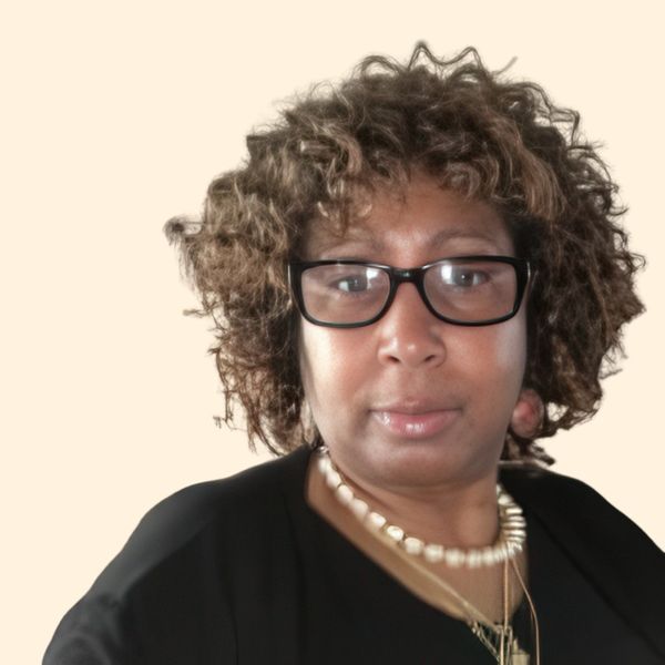 Vernice Davis, Therapist