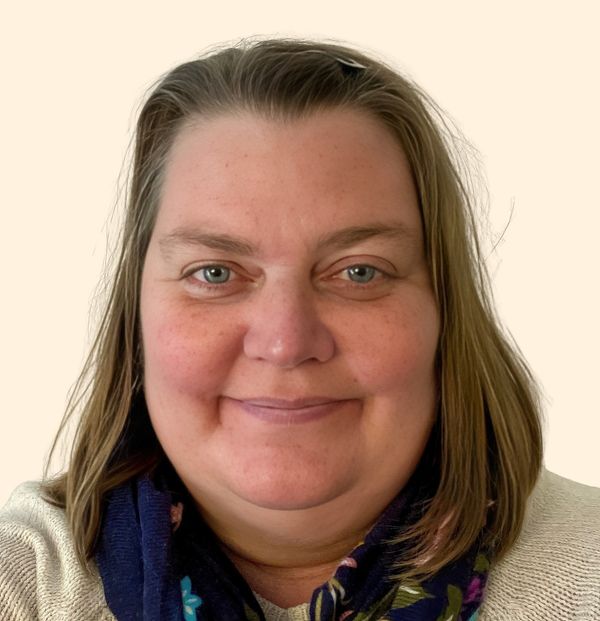 Tammy Lucke, Therapist