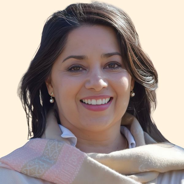 Gabriela Leyva Penuelas, Therapist