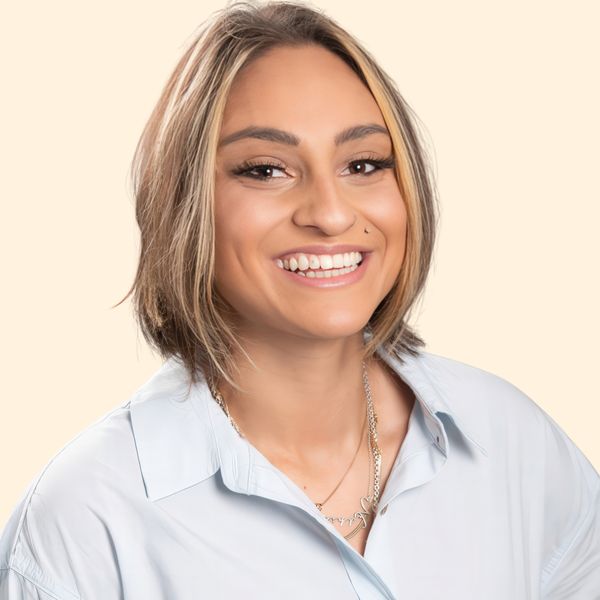 Nidhi Khanna, Therapist