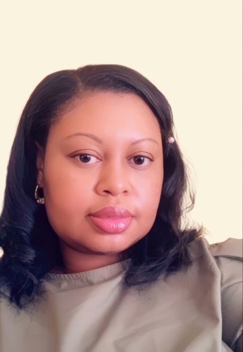 Alexis Smith, Therapist