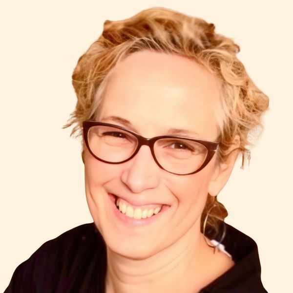 Maura Fine, Therapist