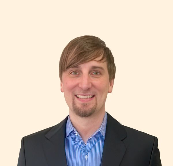 Stephen Delo Jr, Therapist