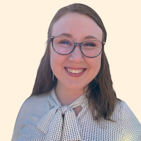 Natasha Miller, Therapist