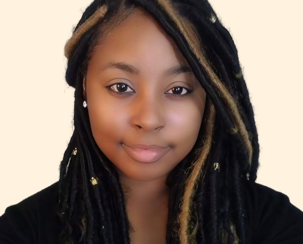 Jaquiera Moore, Therapist
