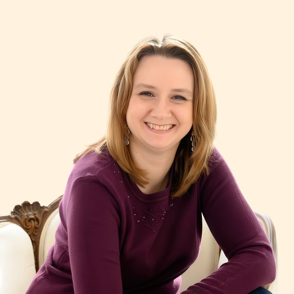 Teresa Hunt, Therapist