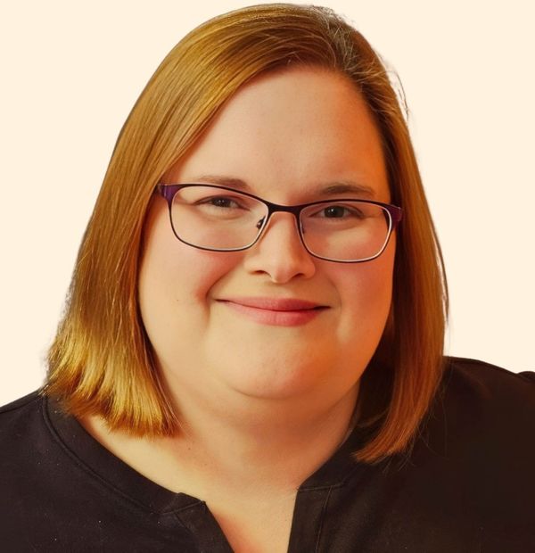 Tiffany Howard, Therapist