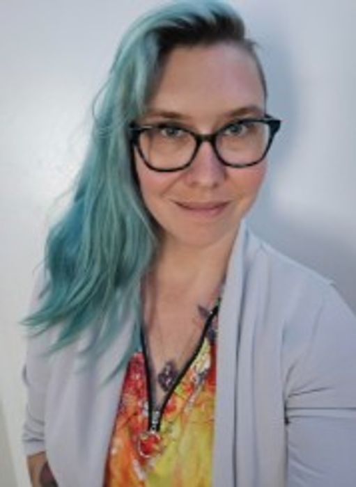 Summer Johnson, Therapist