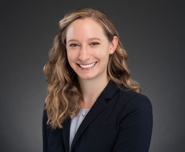Elizabeth Dlugi, Psychologist