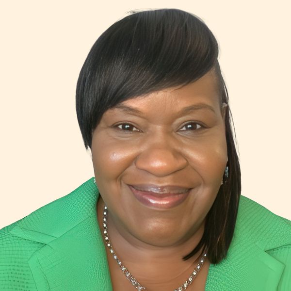 Arkava Smith, Therapist