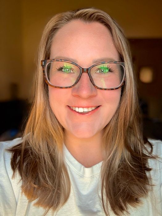 Leeanne Mager, Therapist