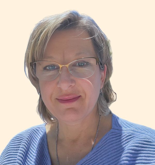 Diana Biciusca, Therapist