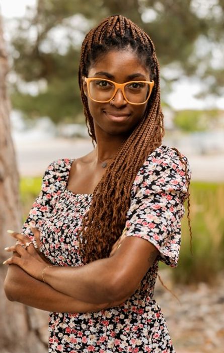 Kaylen Compton, Therapist