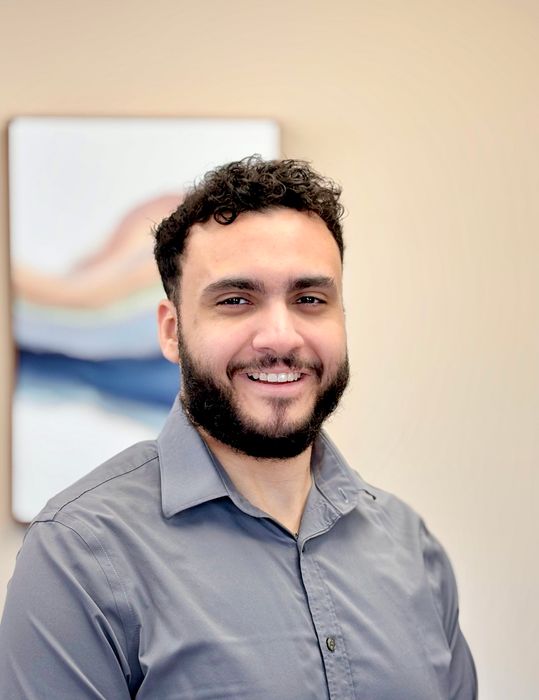 Ahmed Eid, Therapist