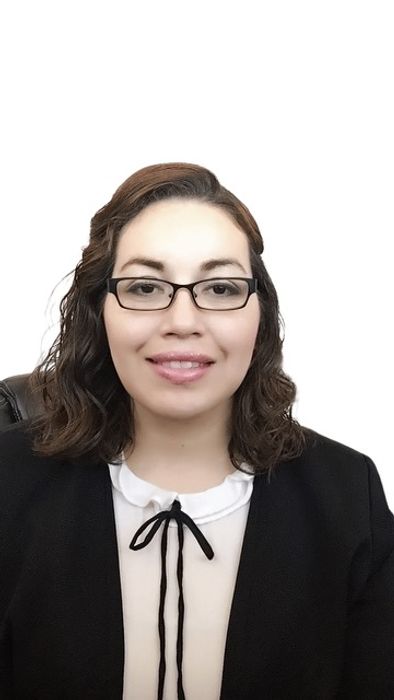 Brenda Canales, Therapist