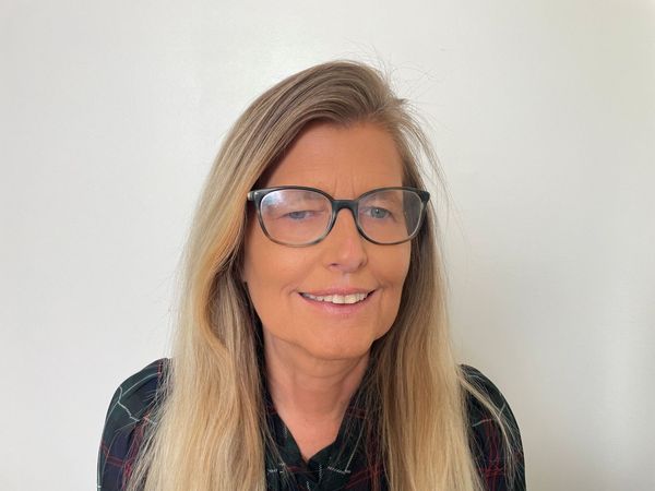 Polly Richardson, Therapist