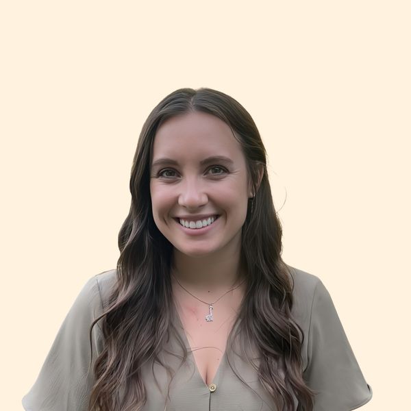 Kelsey Mitchell, Therapist