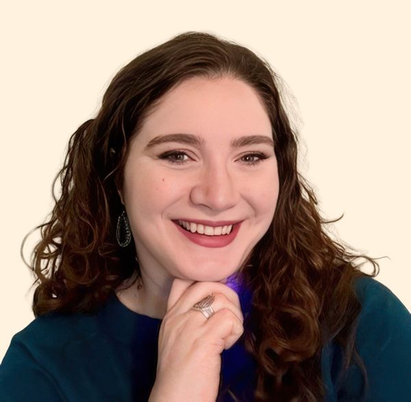 Alyssa Clary-Sanchez, Therapist