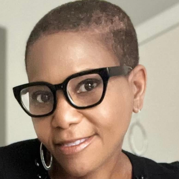 Kendrah Sanders, Therapist