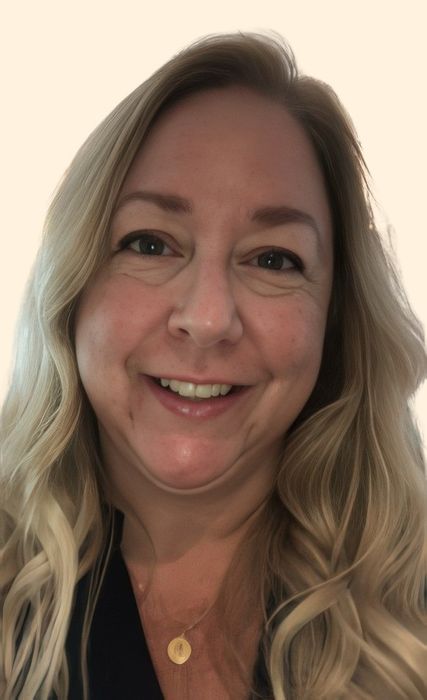 Tamsen Adams-Gallagher, Therapist