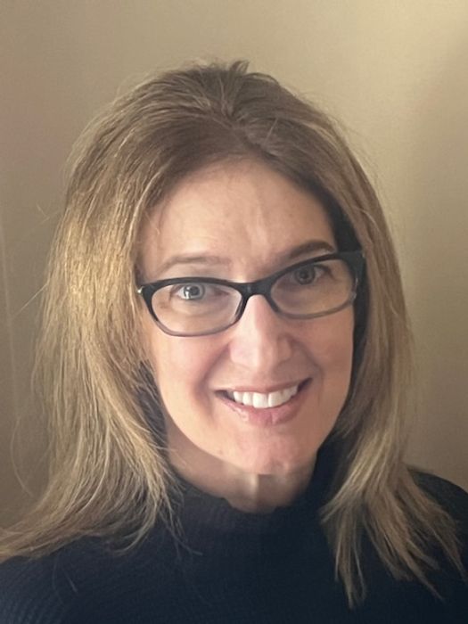 Laura Mahoney, Therapist