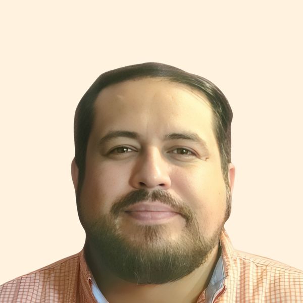Juan Gomez, Therapist